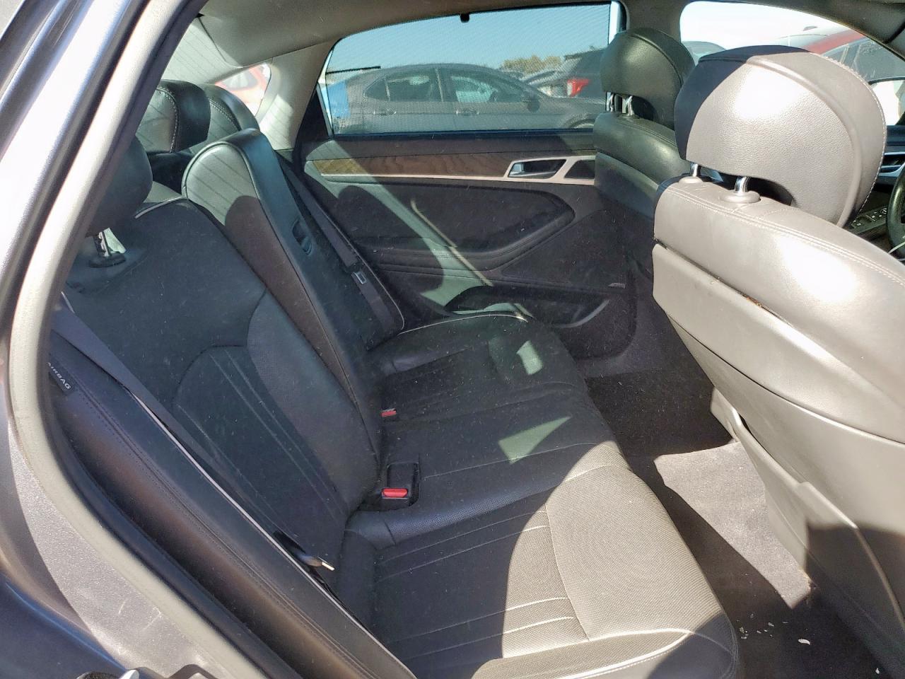 HYUNDAI GENESIS 5.0L