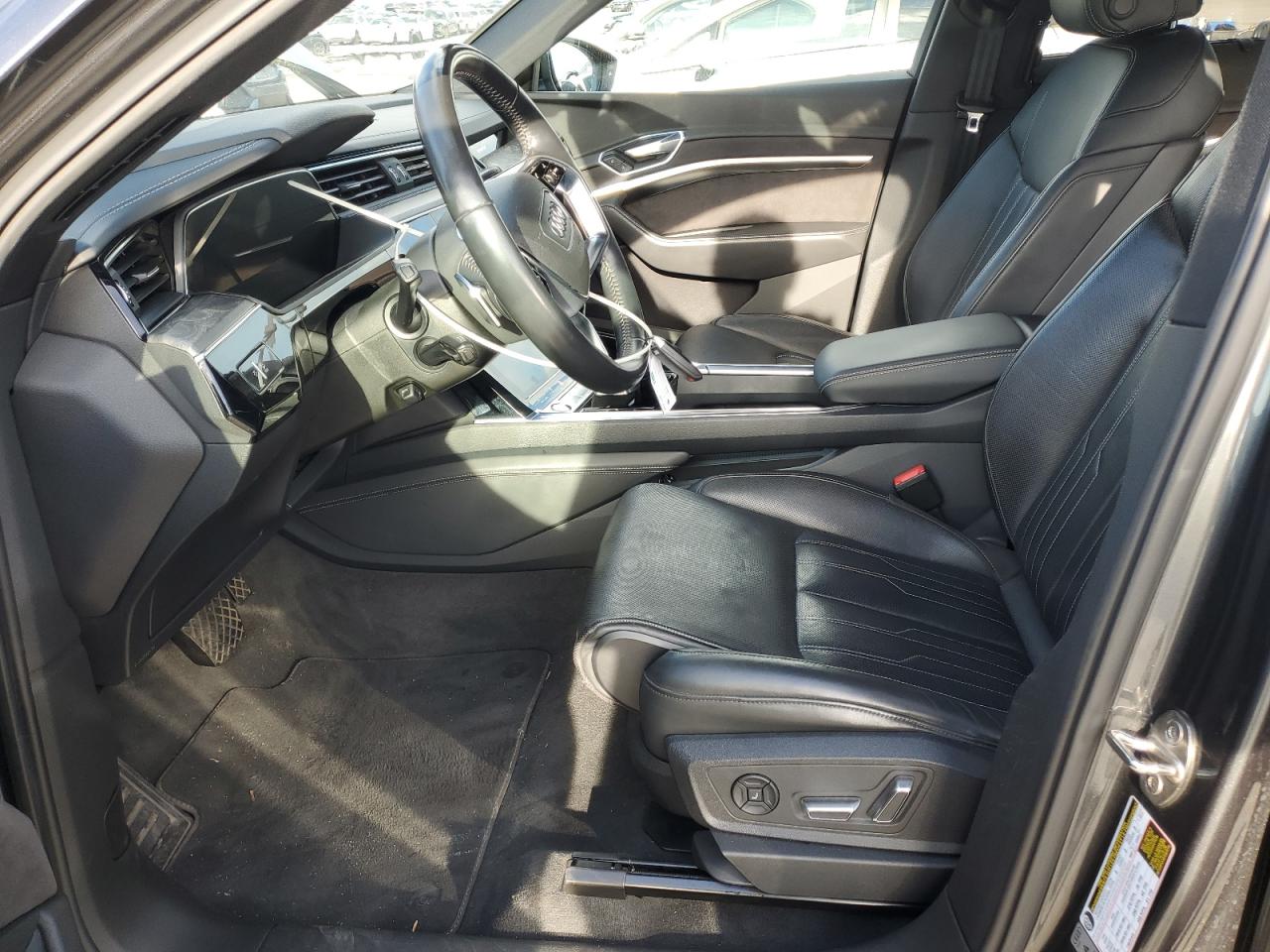 AUDI E-TRON PRESTIGE