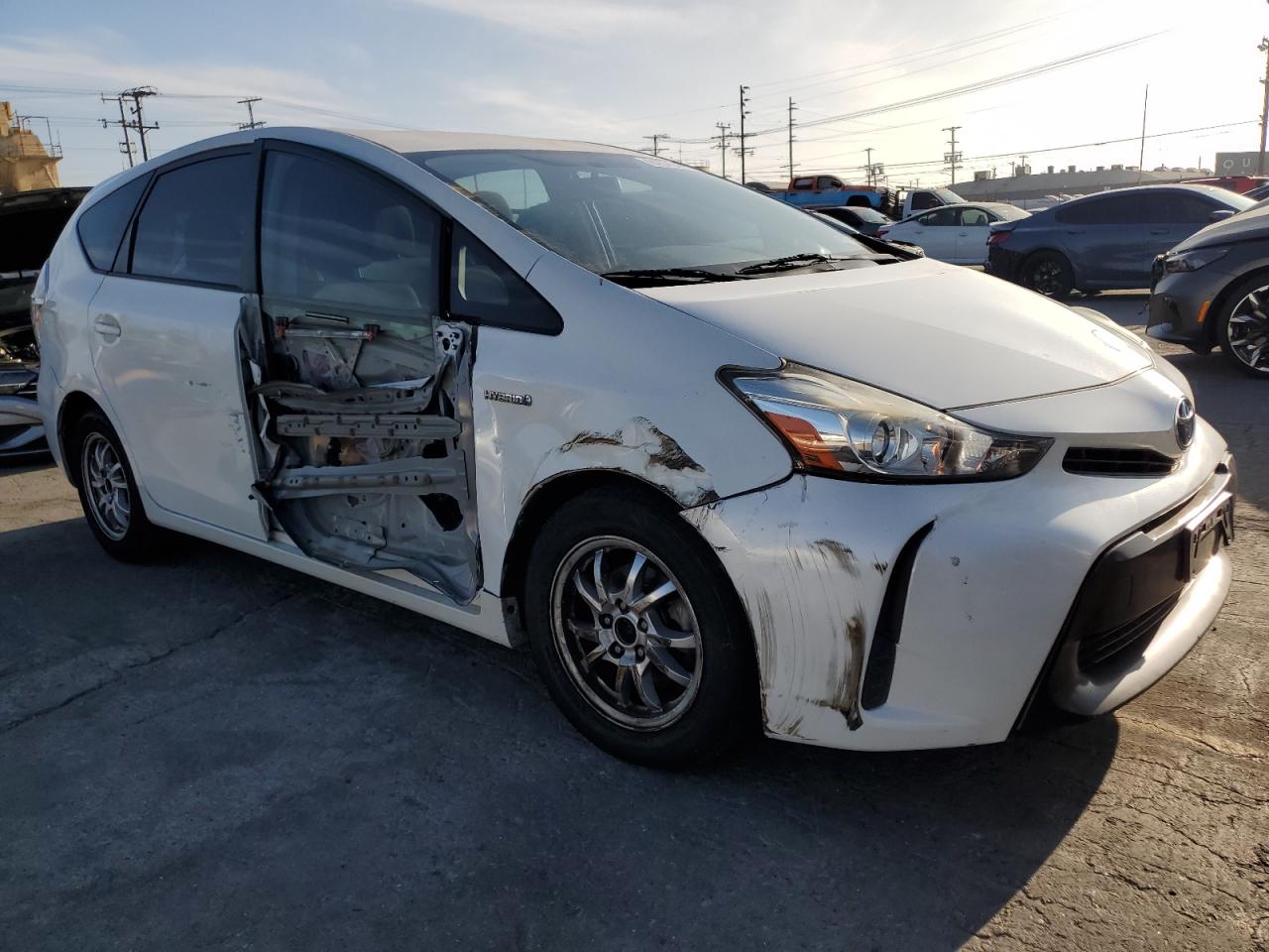 TOYOTA PRIUS V