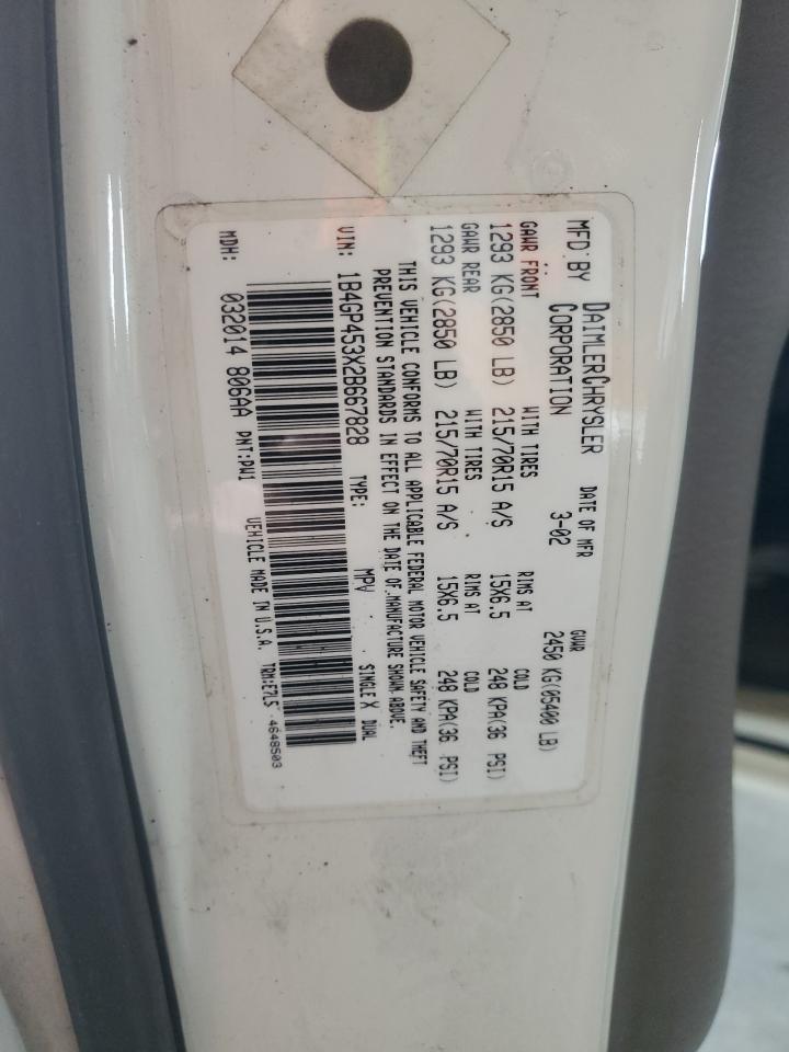 Lot #3282445277 2002 DODGE CARAVAN SP