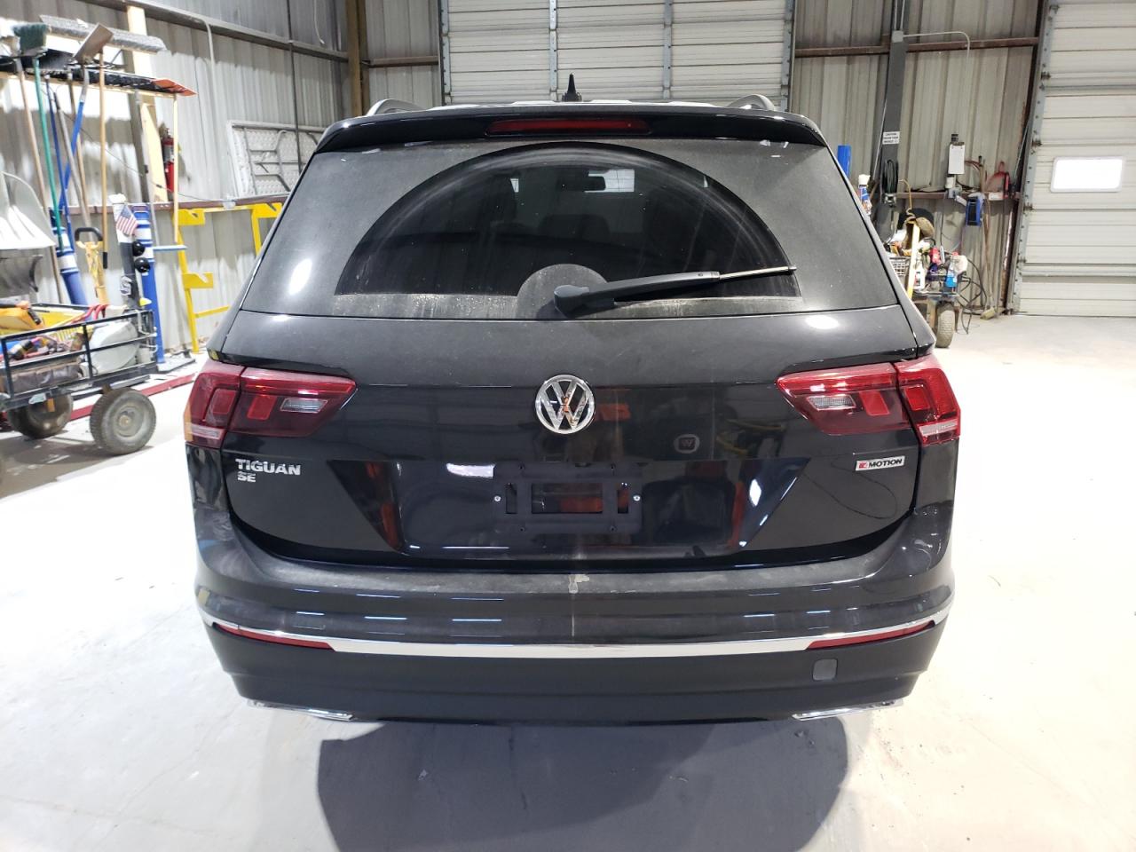 VOLKSWAGEN TIGUAN SE