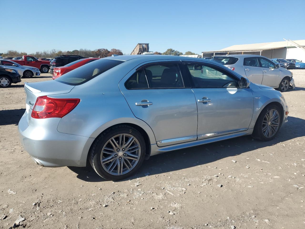 SUZUKI KIZASHI SPORT SLS