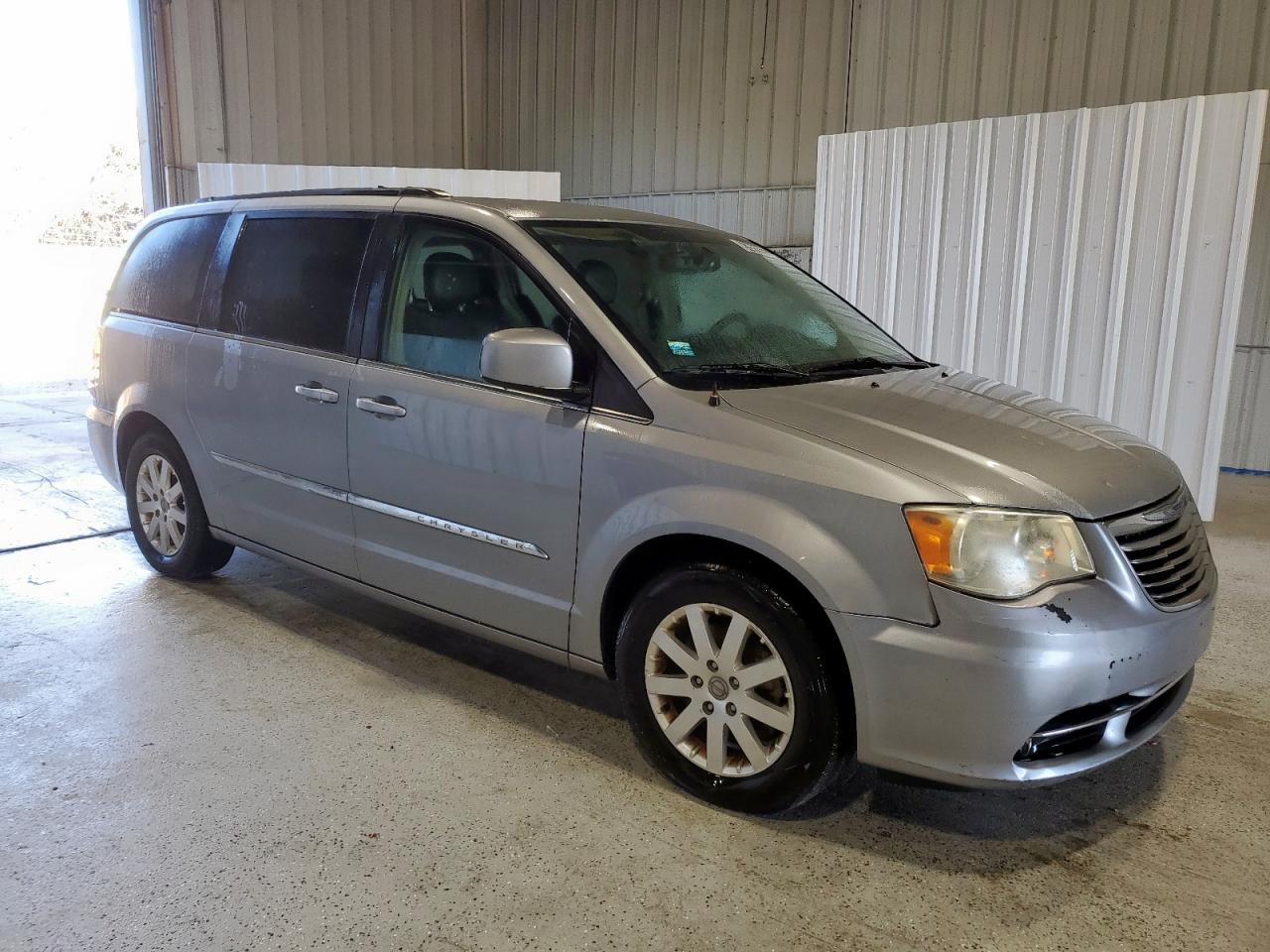 CHRYSLER TOWN & COUNTRY TOURING