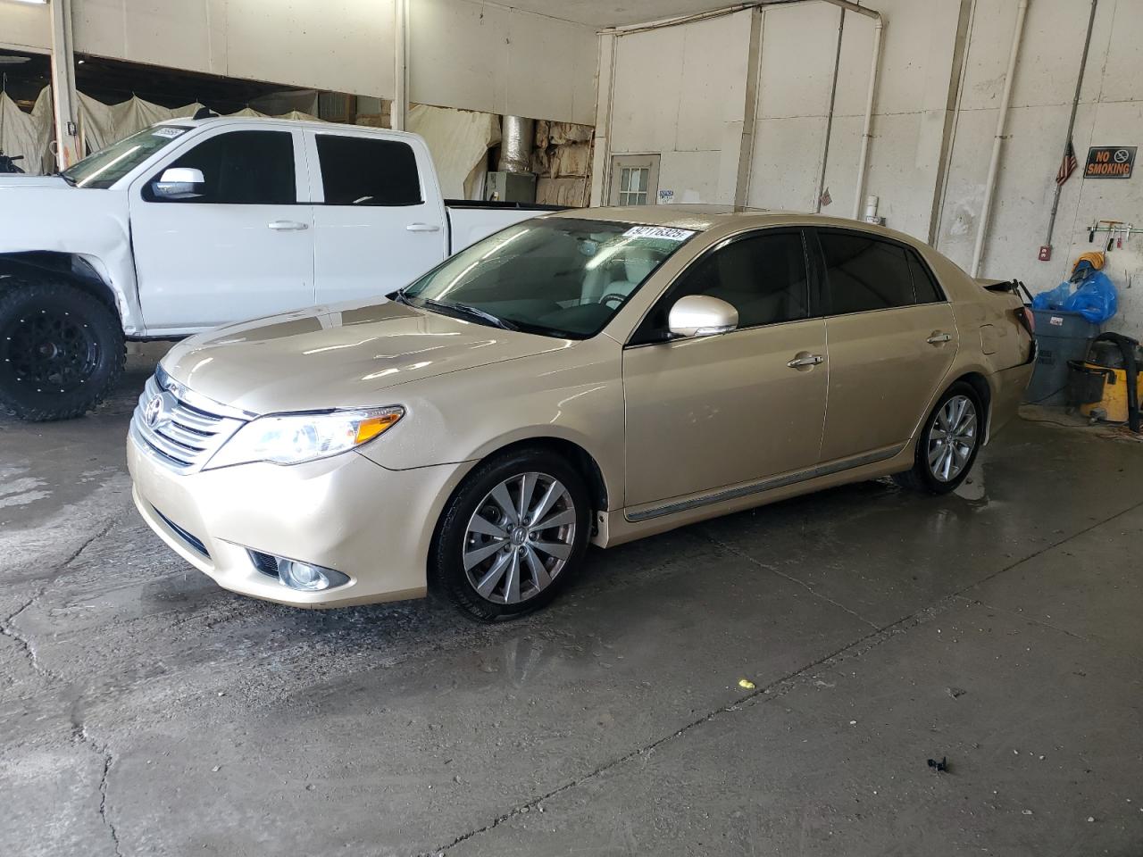 Lot #3290266216 2011 TOYOTA AVALON BAS