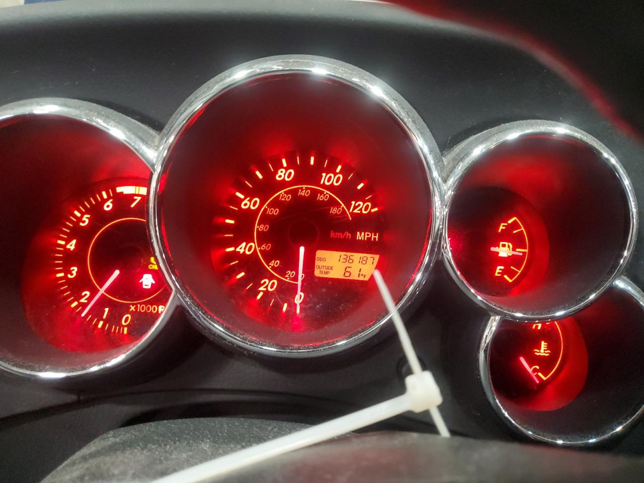 Lot #3302804911 2003 PONTIAC VIBE