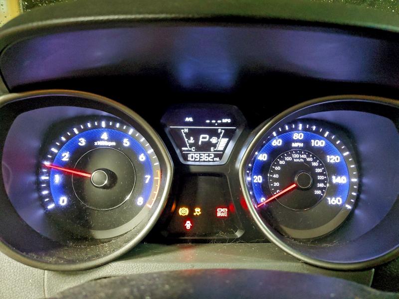 2016 HYUNDAI ELANTRA SE #3304738931