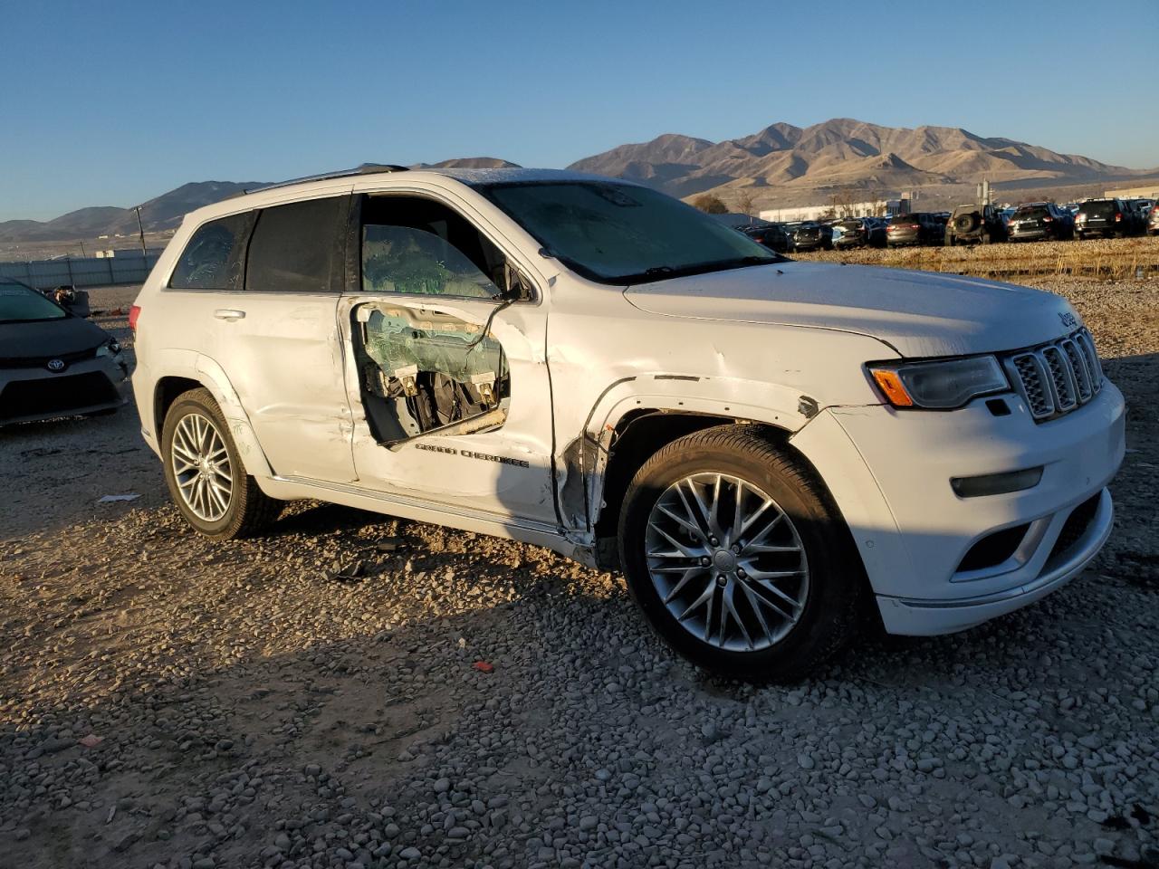 JEEP GRAND CHEROKEE SUMMIT