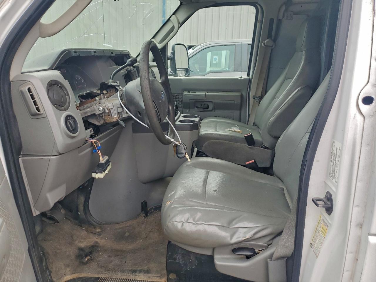 FORD ECONOLINE E150 VAN