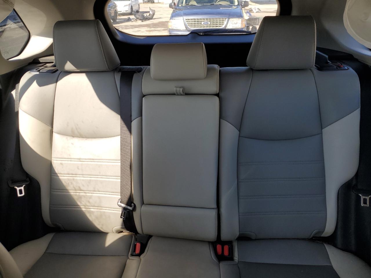 TOYOTA RAV4 XLE PREMIUM