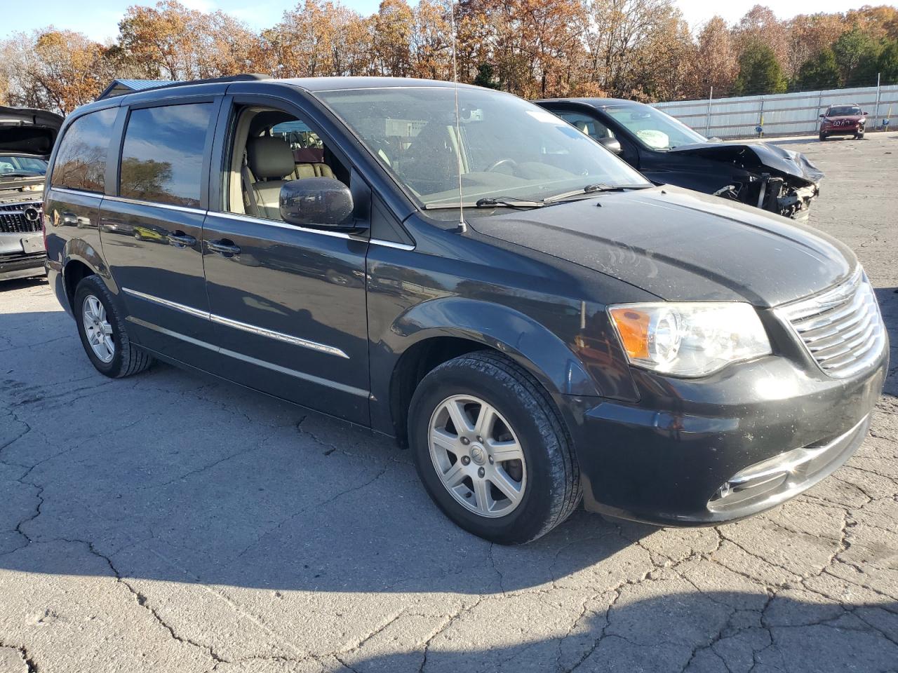 CHRYSLER TOWN & COUNTRY TOURING