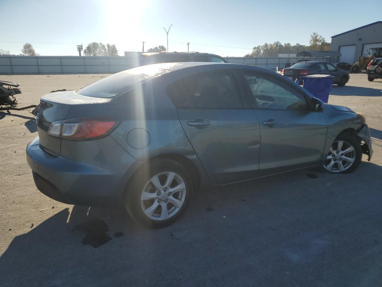 MAZDA 3 I