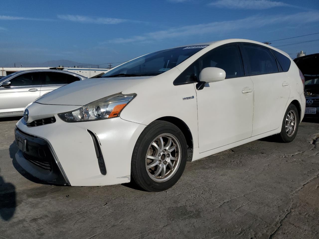 TOYOTA PRIUS V
