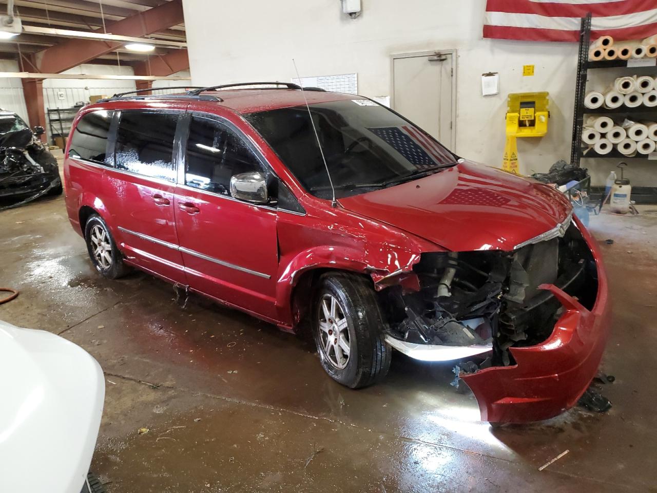 CHRYSLER TOWN & COUNTRY TOURING PLUS