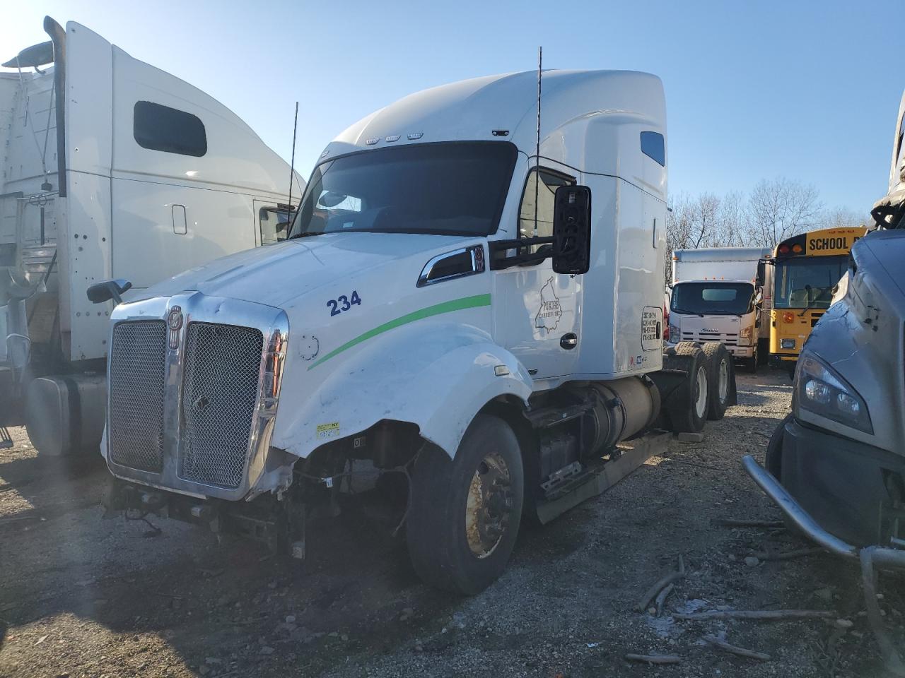 Lot #3301611625 2022 KENWORTH T680