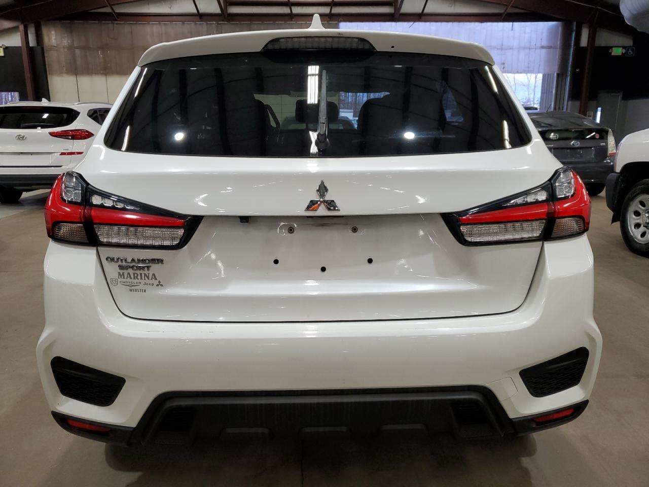 MITSUBISHI OUTLANDER ES