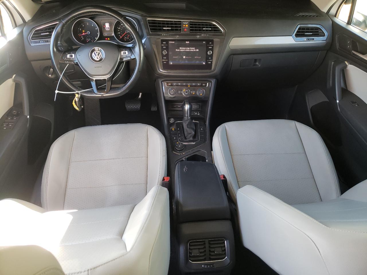 VOLKSWAGEN TIGUAN SE