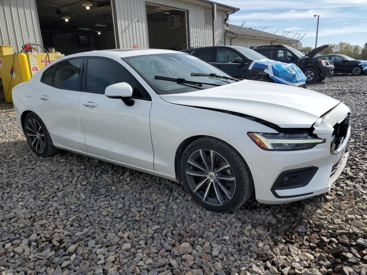 VOLVO S60 T5 MOMENTUM