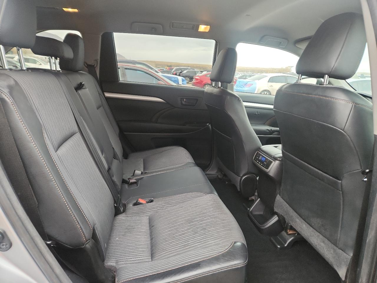 TOYOTA HIGHLANDER LE