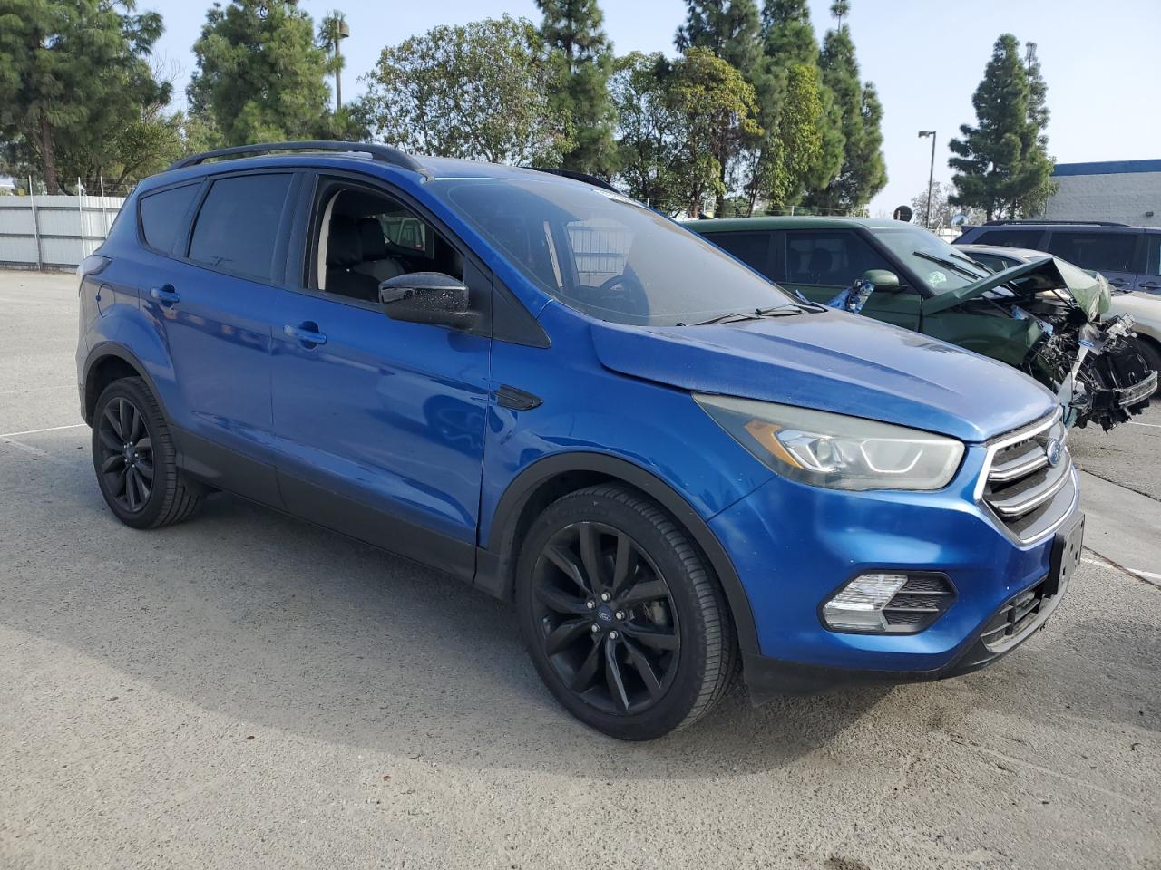 FORD ESCAPE SE