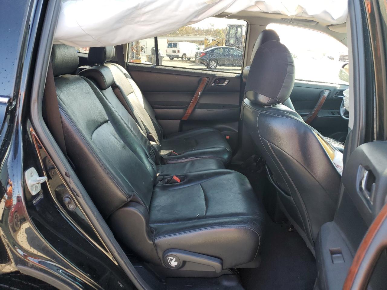 TOYOTA HIGHLANDER LIMITED