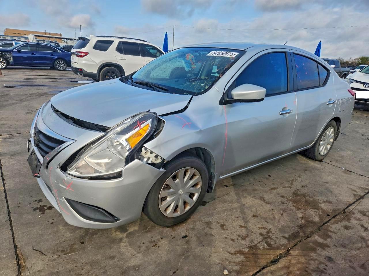 NISSAN VERSA S