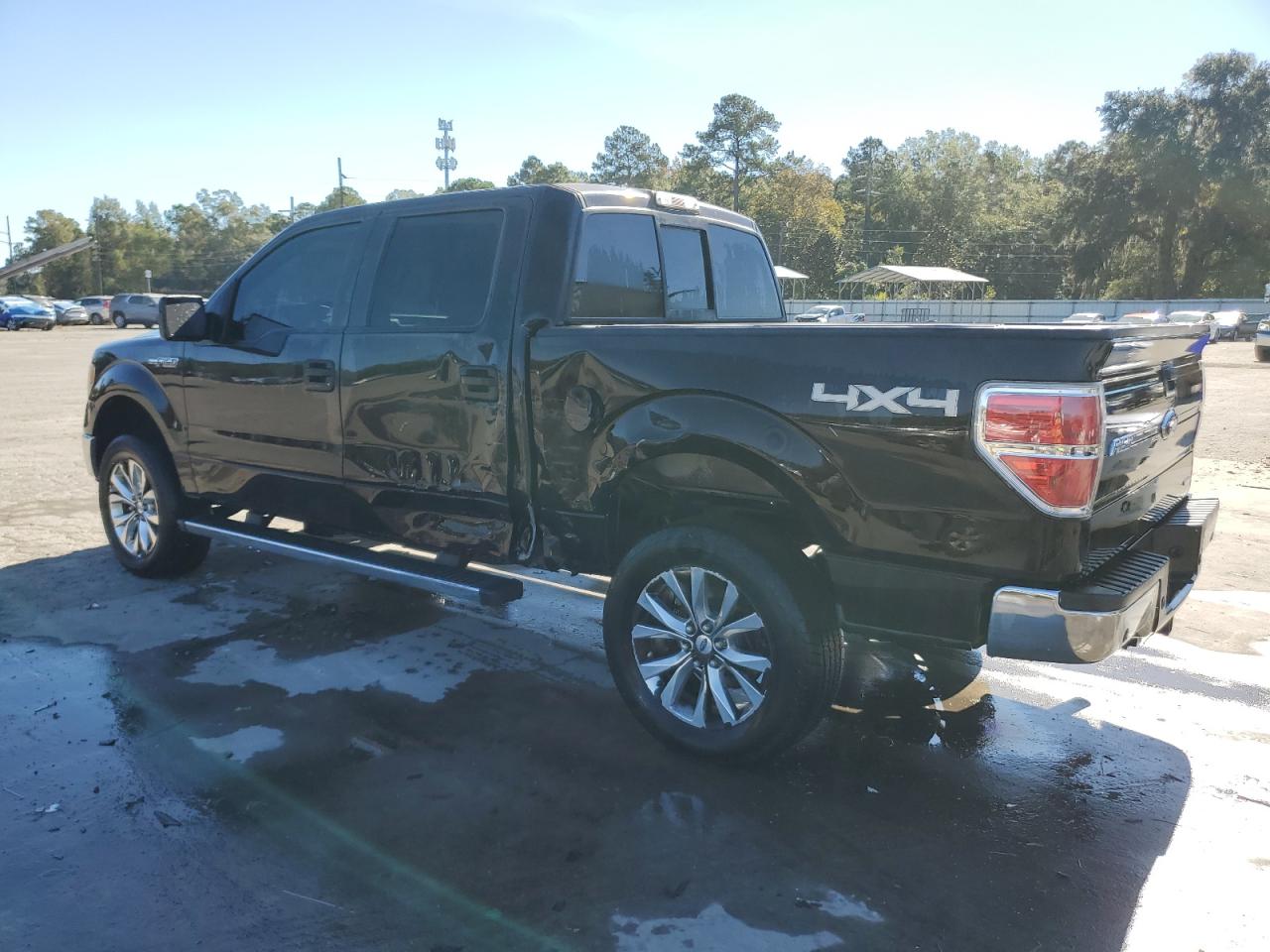 FORD F-150 SUPERCREW