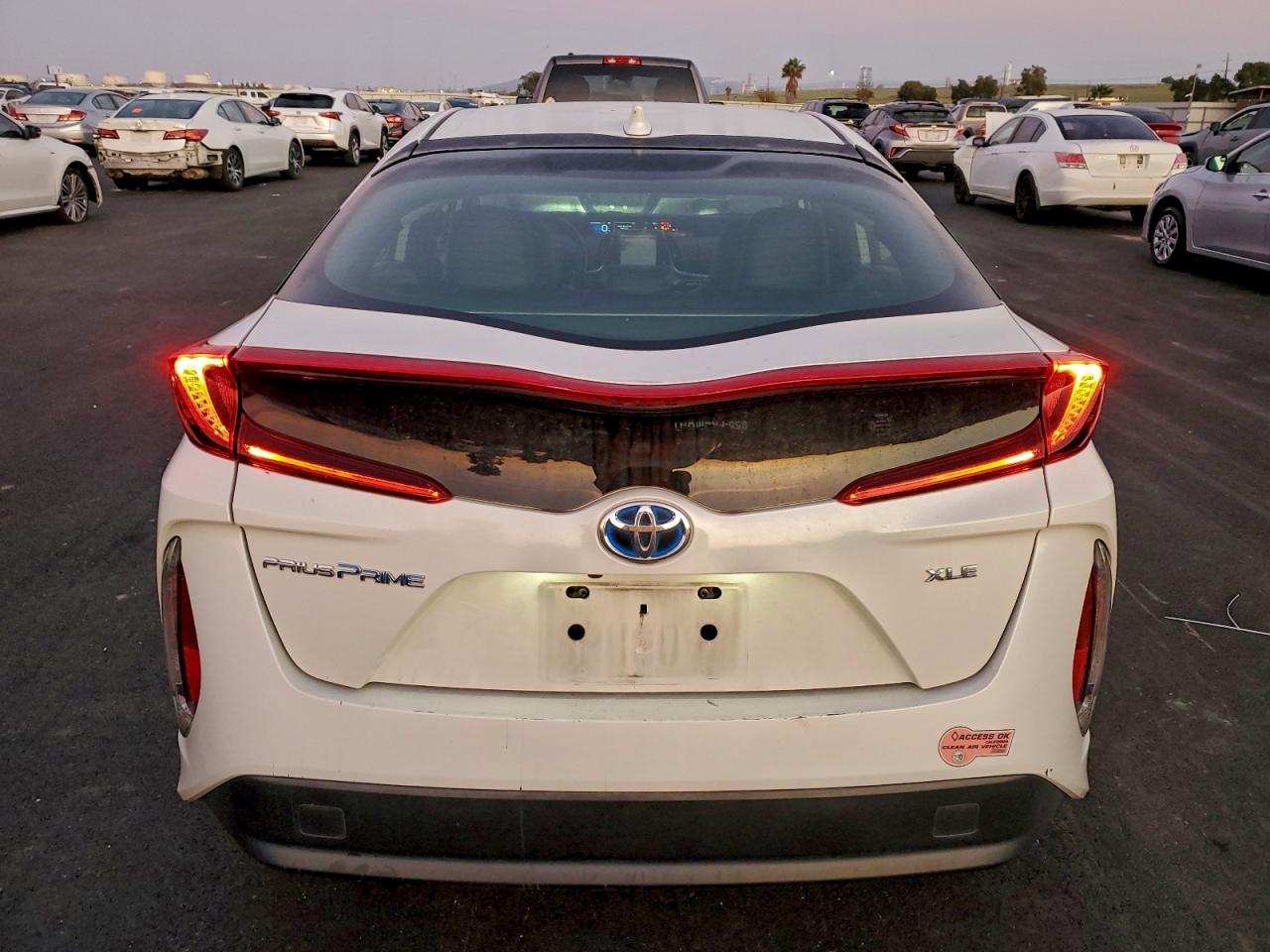 TOYOTA PRIUS PRIME LE