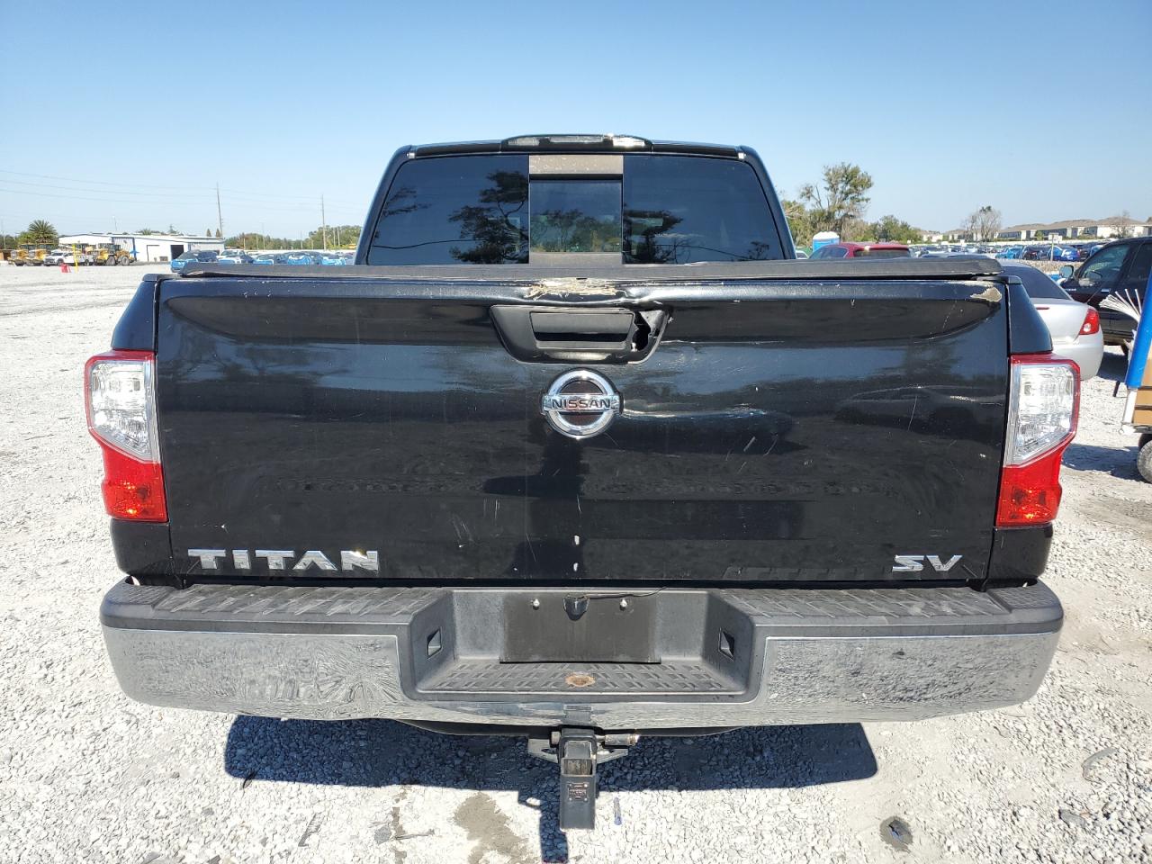 NISSAN TITAN S