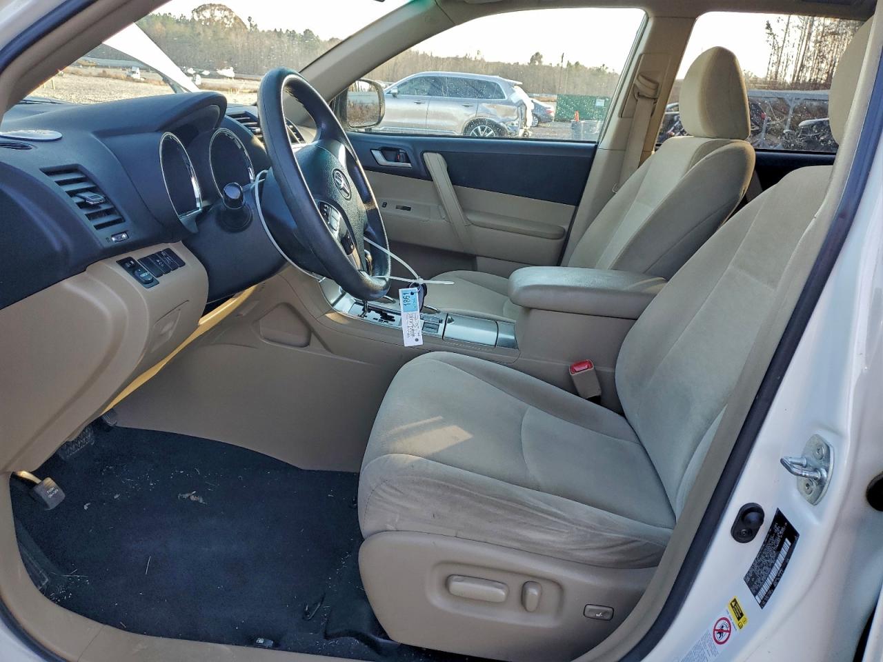 TOYOTA HIGHLANDER BASE