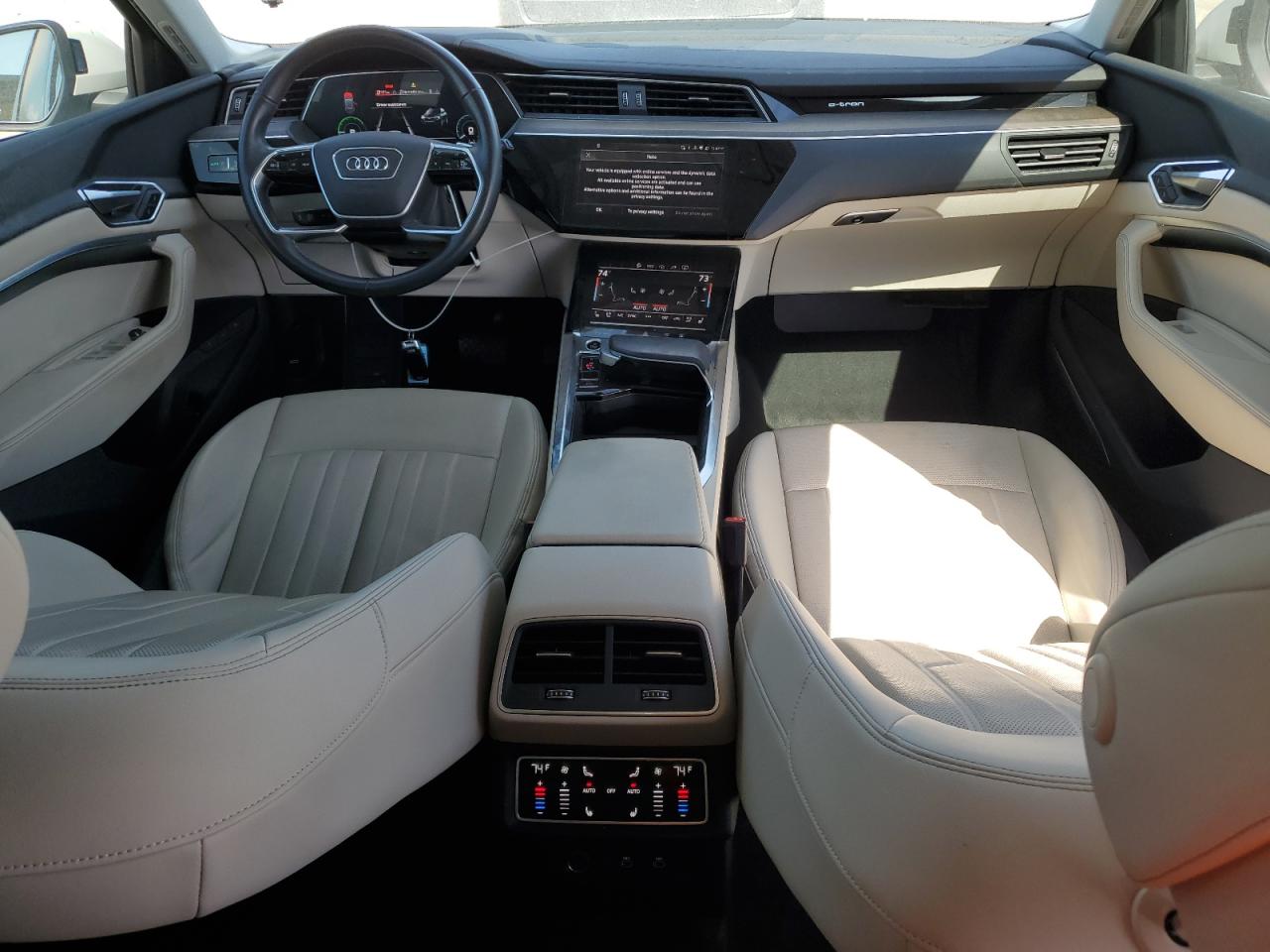 AUDI E-TRON PREMIUM PLUS