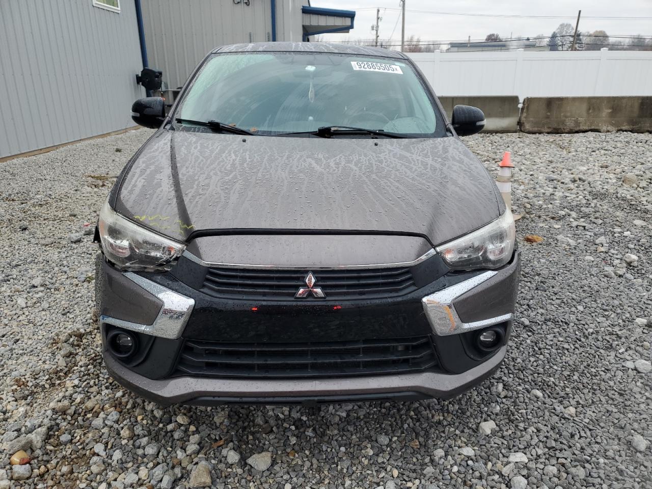 MITSUBISHI OUTLANDER ES