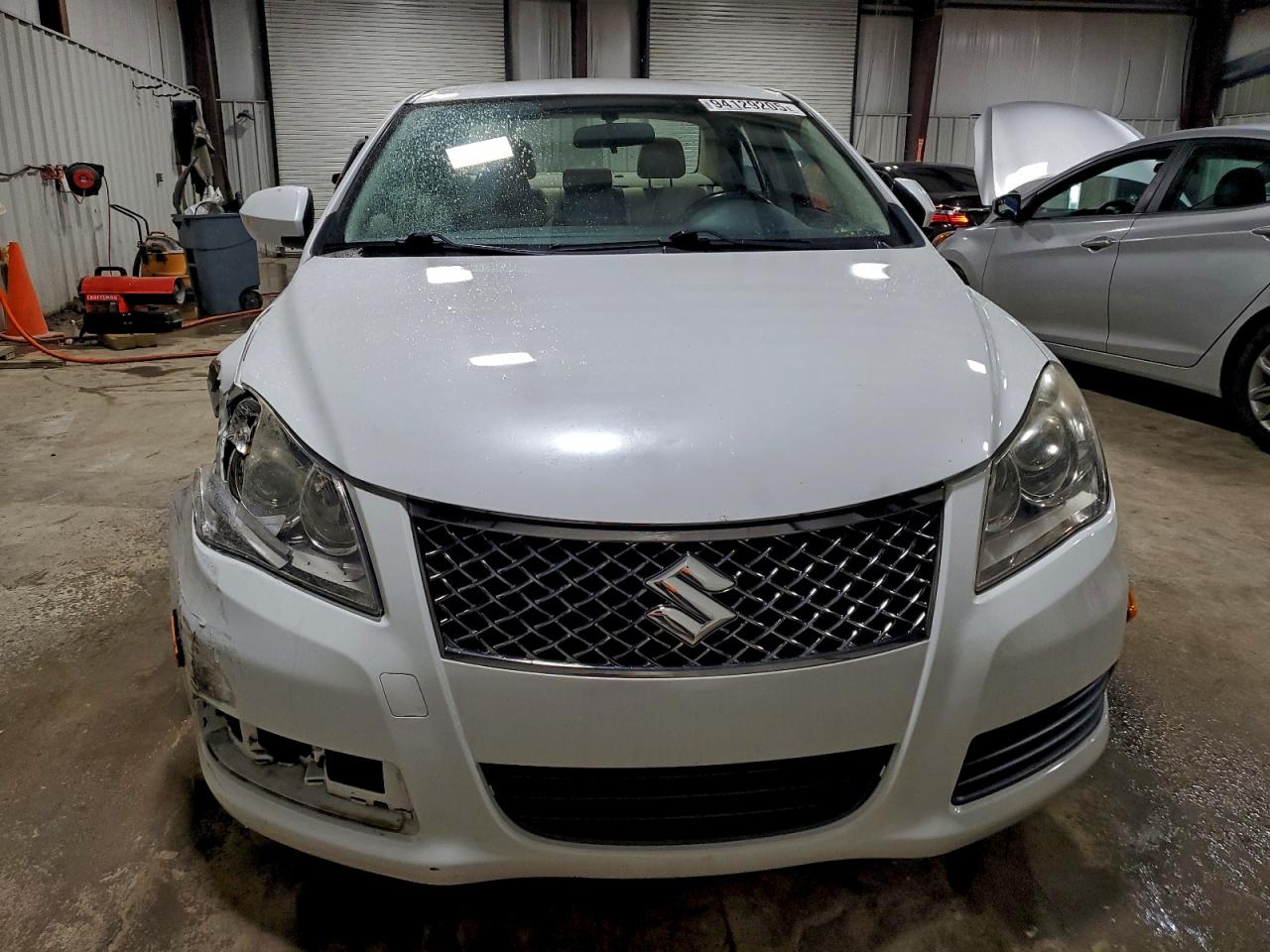SUZUKI KIZASHI SE