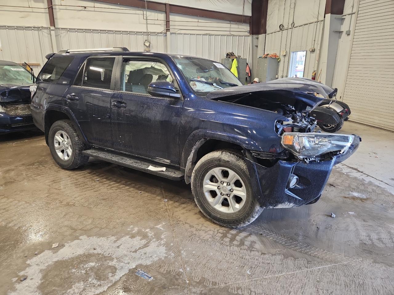 TOYOTA 4RUNNER SR5/SR5 PREMIUM