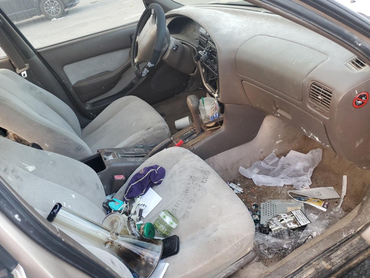 Lot #3298085129 1996 TOYOTA CAMRY DX