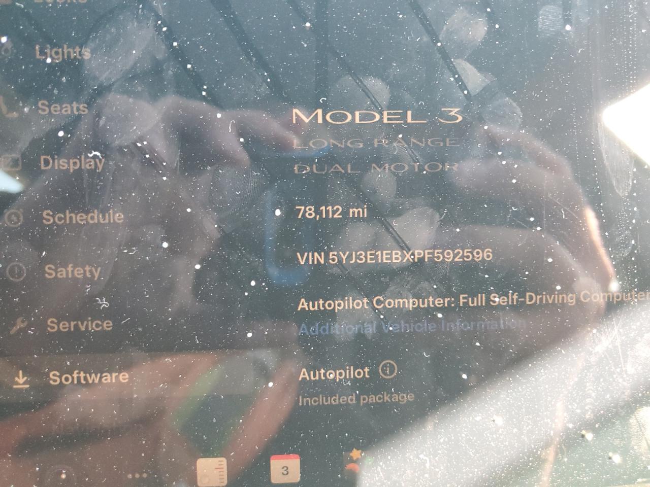 TESLA MODEL 3