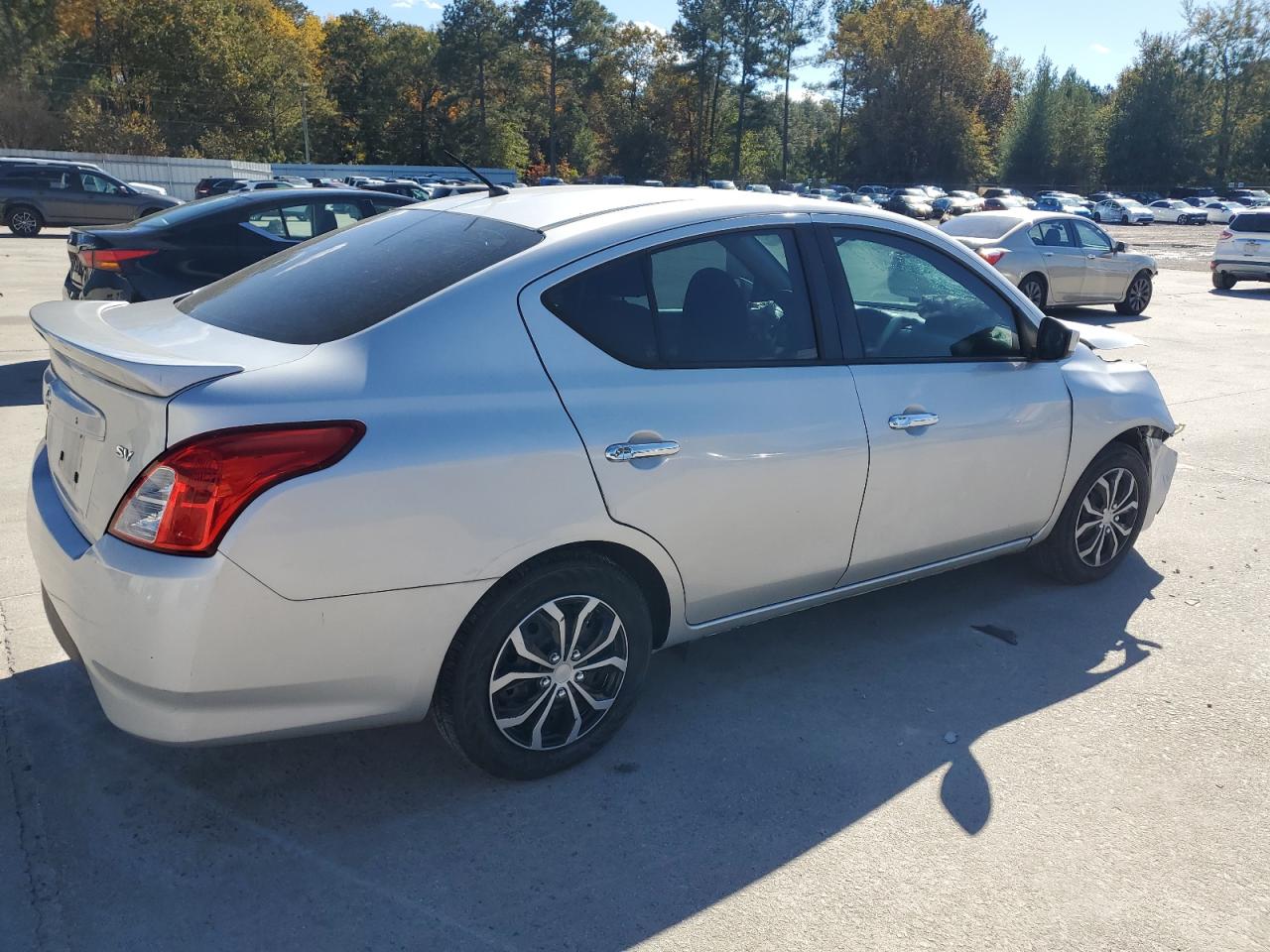NISSAN VERSA S