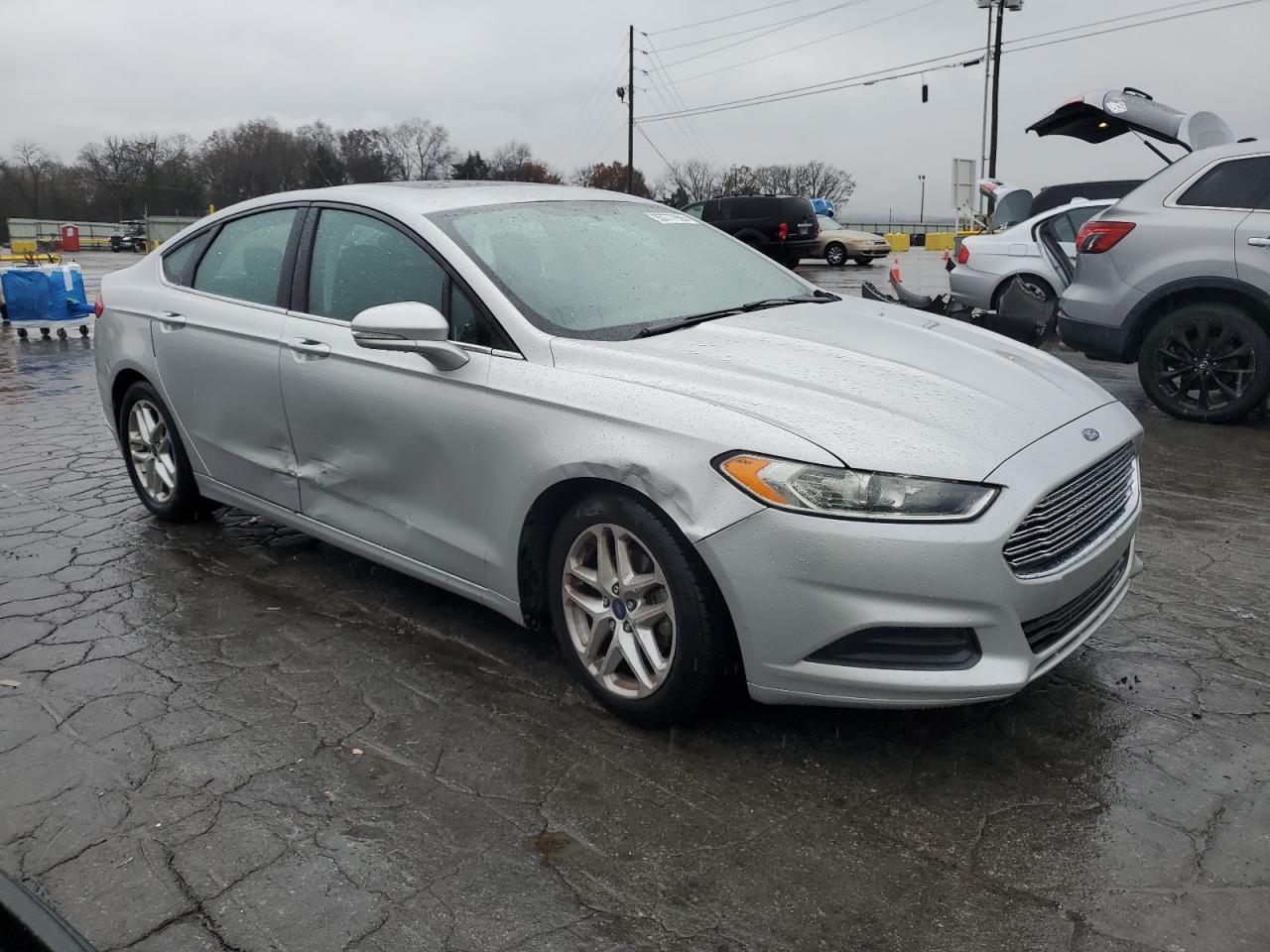 FORD FUSION SE