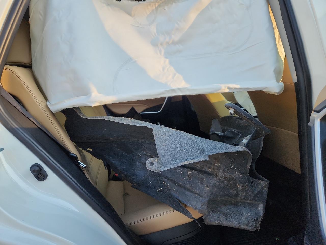 TOYOTA RAV4 XLE PREMIUM