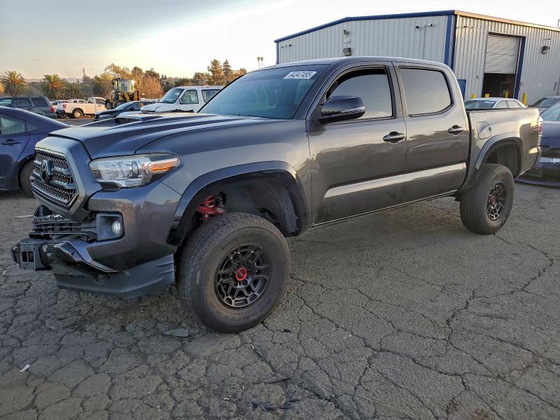 2017 TOYOTA TACOMA DOU #3304499545
