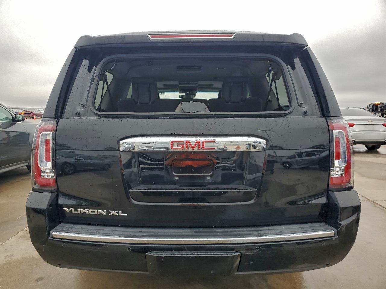 GMC YUKON DENALI