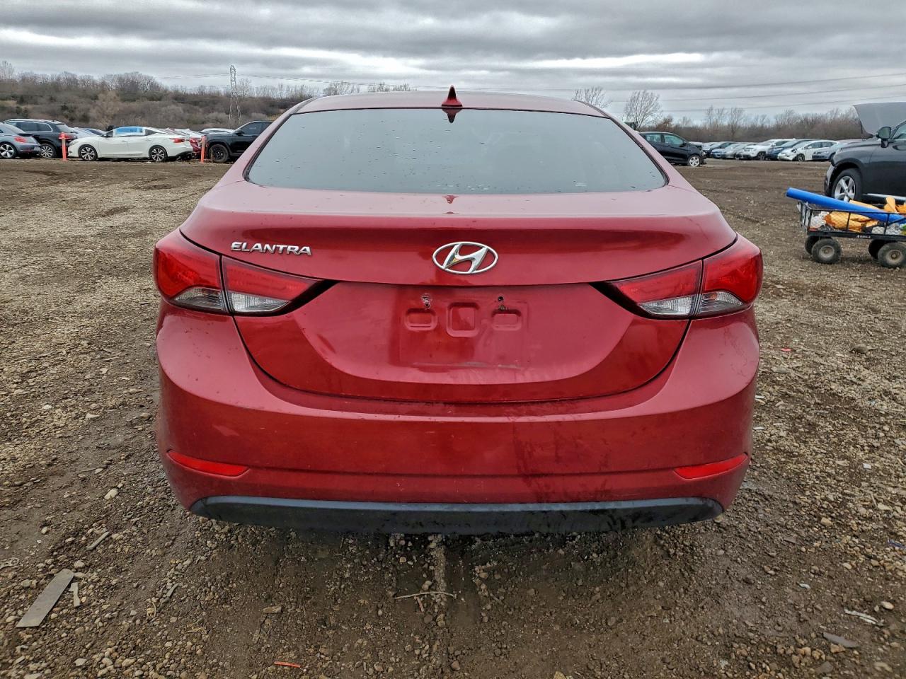 Lot #3316926074 2015 HYUNDAI ELANTRA SE
