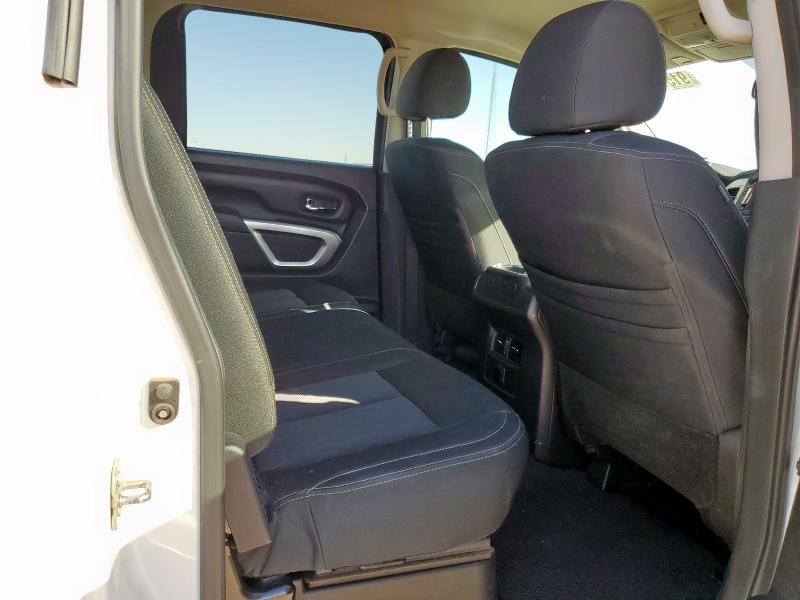 2017 NISSAN TITAN SV #3281606409