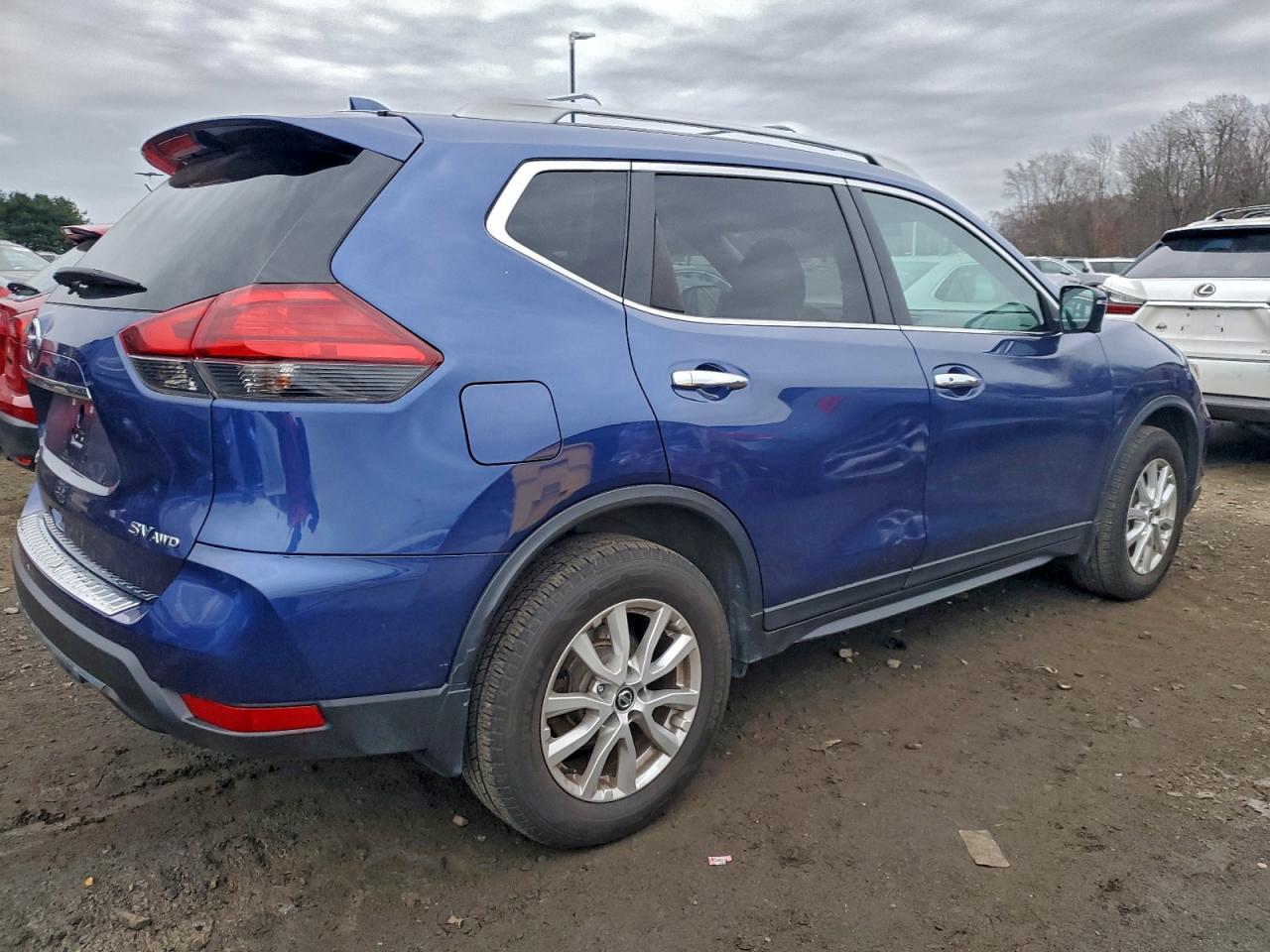 NISSAN ROGUE SV