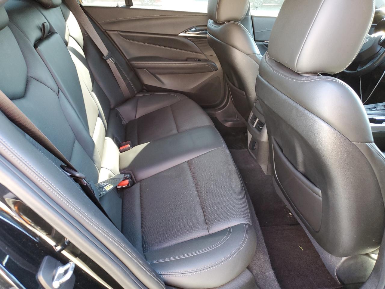 CADILLAC CT4 PREMIUM LUXURY