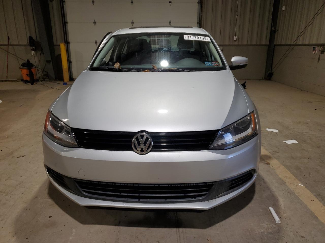 VOLKSWAGEN JETTA SE