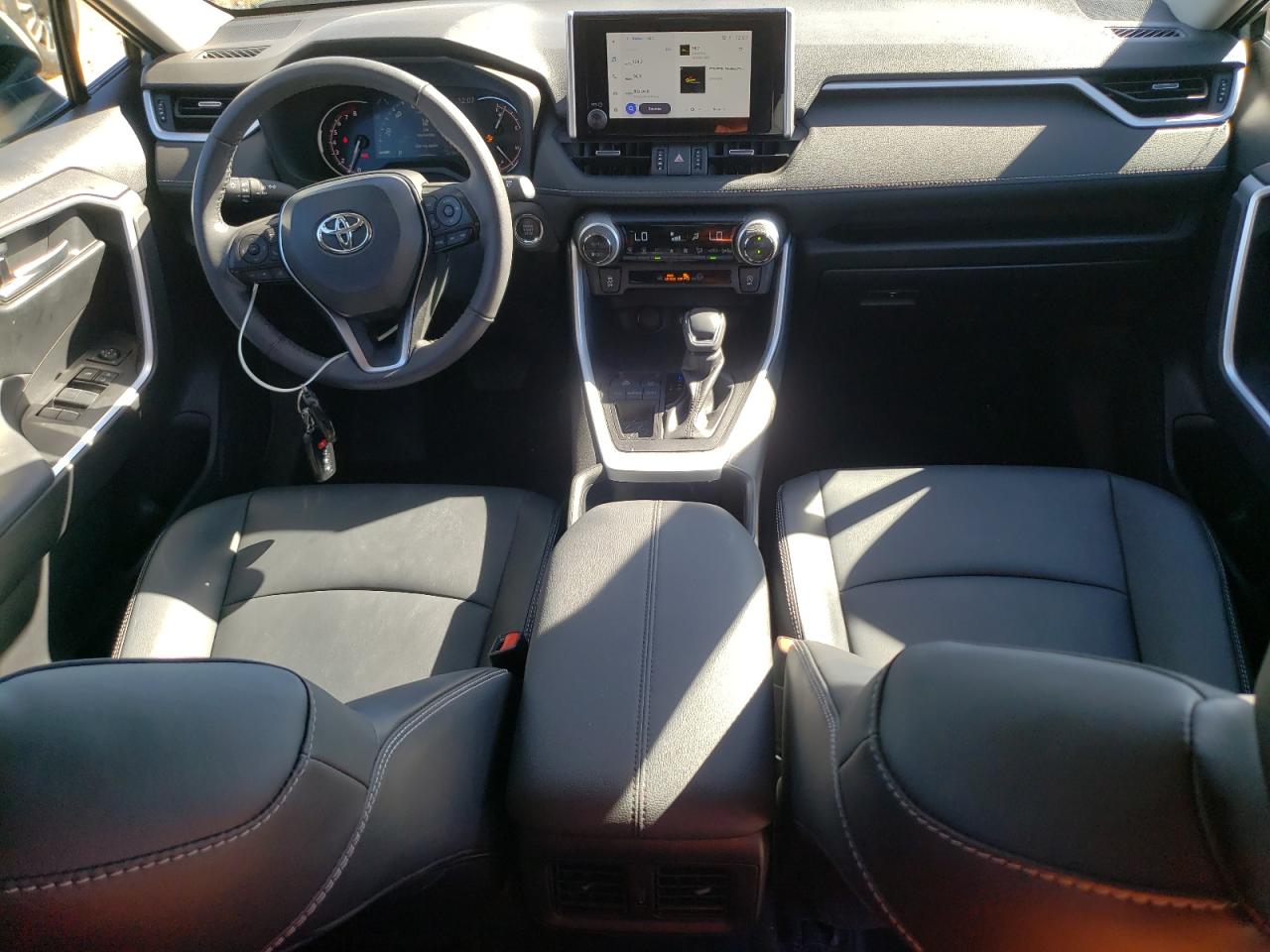 TOYOTA RAV4 XLE PREMIUM