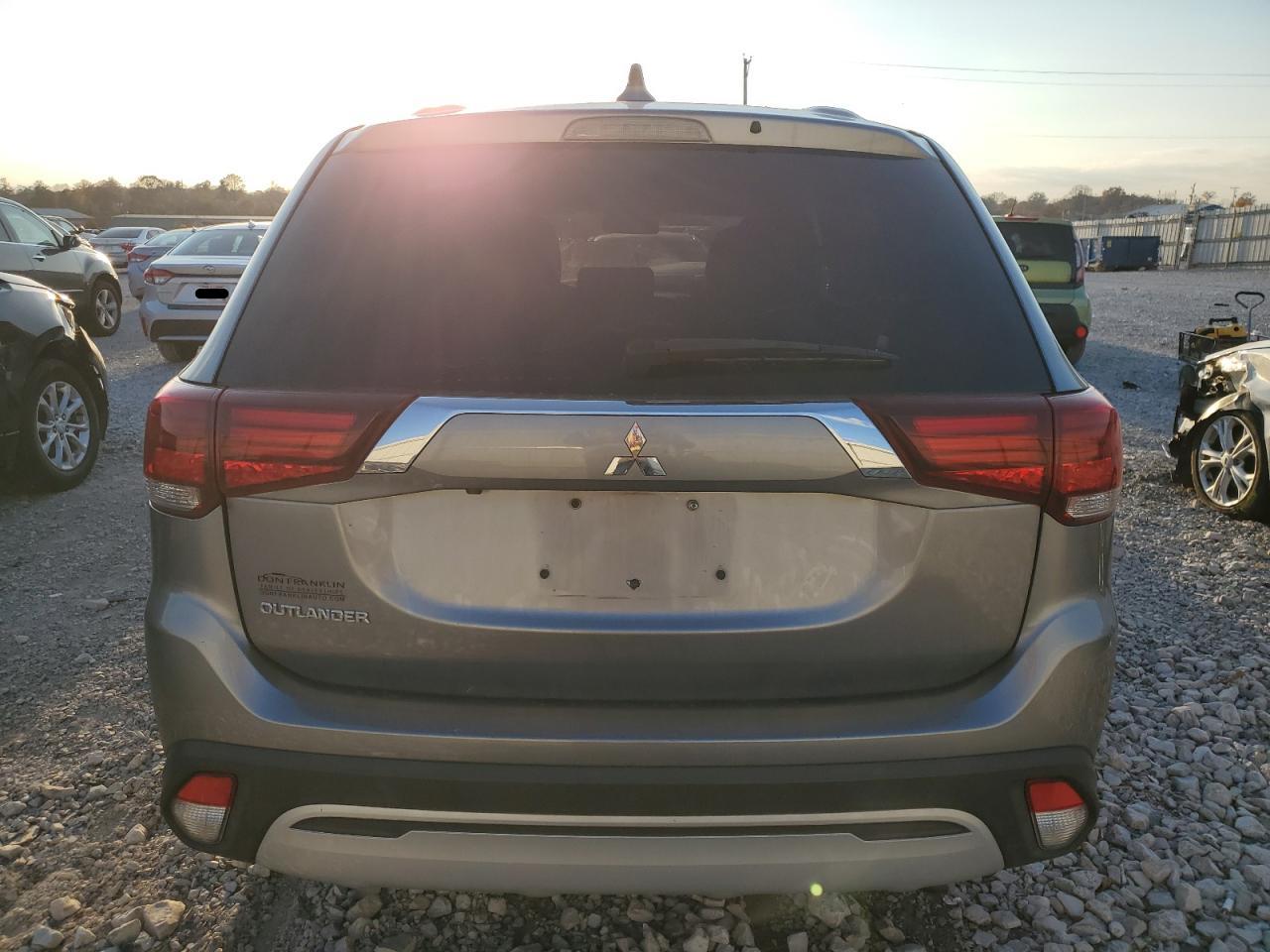 MITSUBISHI OUTLANDER ES