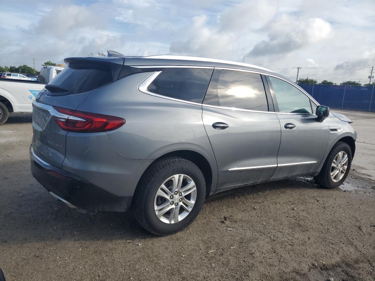 BUICK ENCLAVE ESSENCE