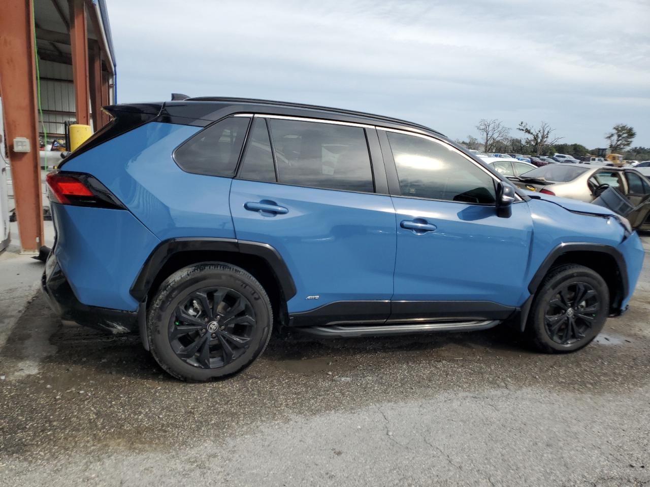 TOYOTA RAV4 XSE
