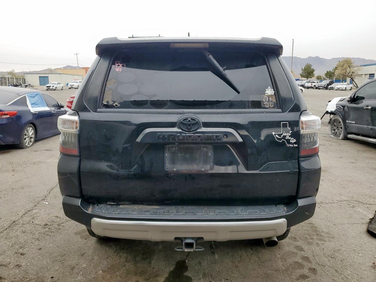 TOYOTA 4RUNNER SR5/SR5 PREMIUM